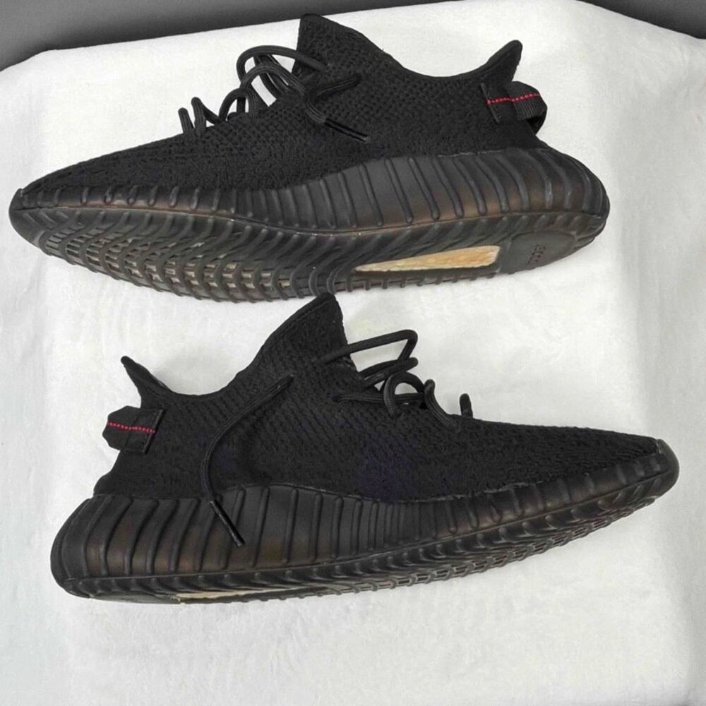 Yeezy Boost 350 V2 “Black Red” (Bred) | CP9652 | 10.5M - Picture 5 of 9